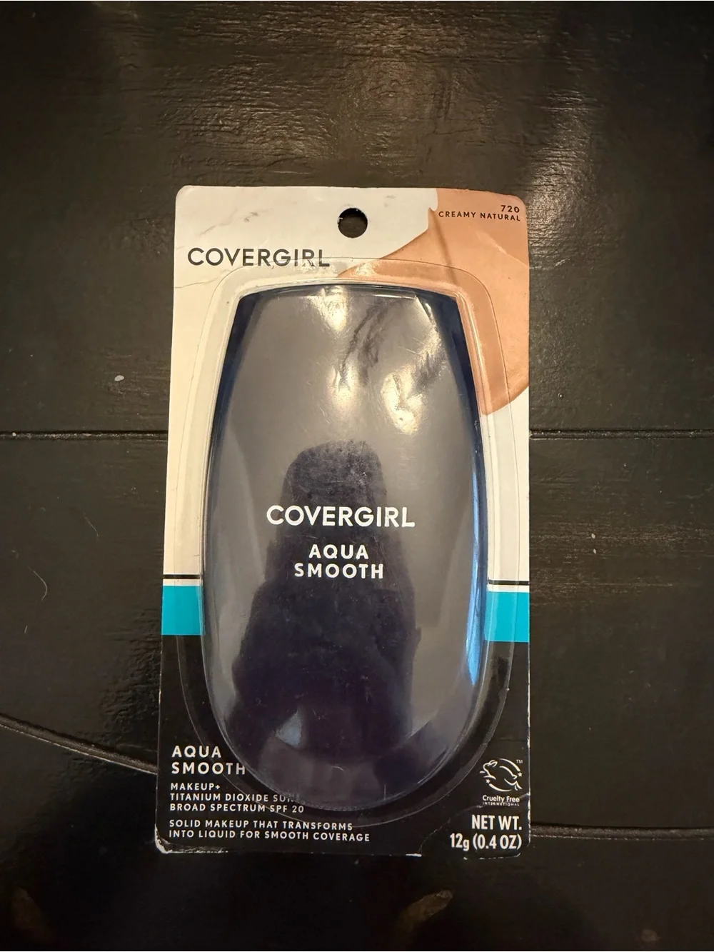 NWT COVERGIRL Aqua Smoothers Compact - Navy Blue- Color 720 Creamy Natural